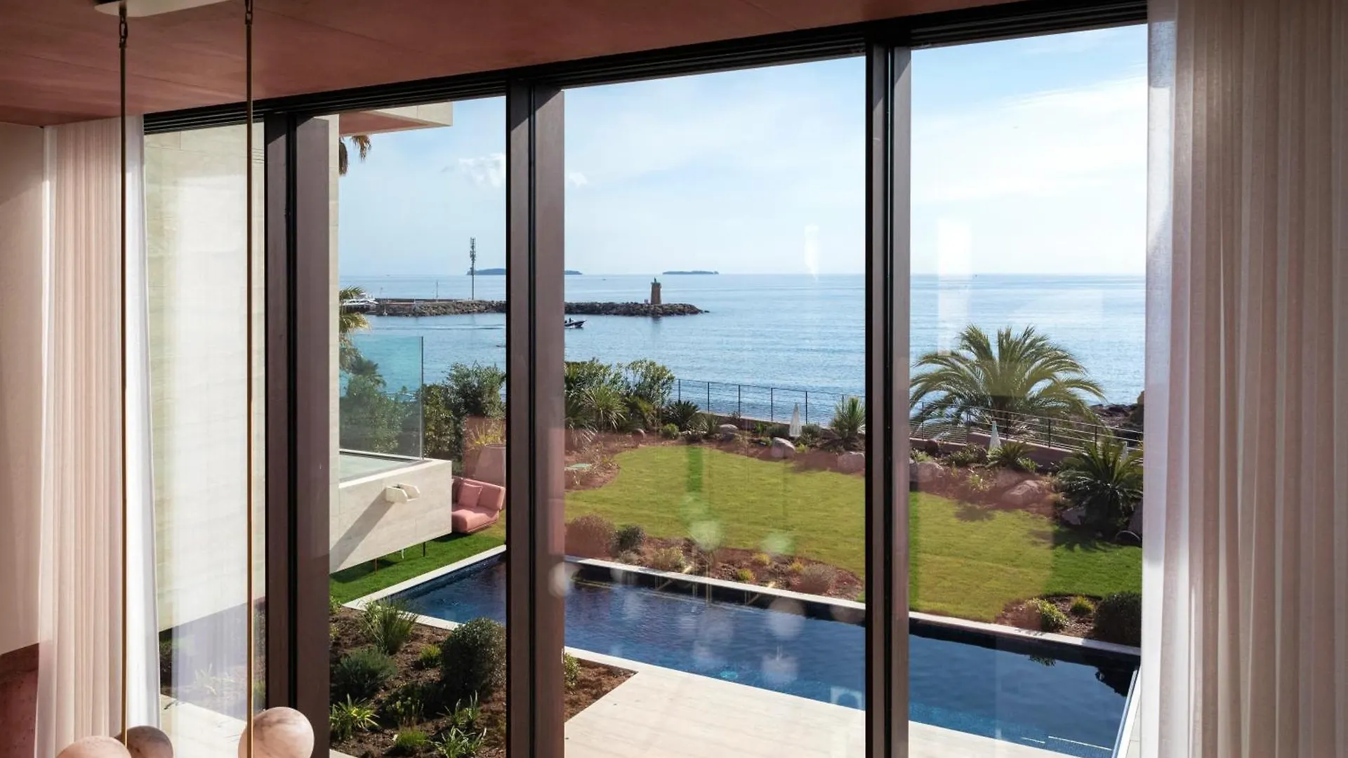 Villa Le Levant Mandelieu-la-Napoule 0*,